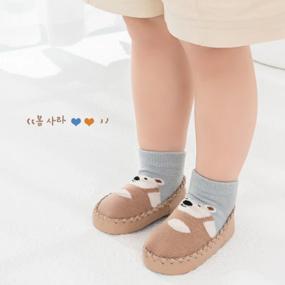 New Baby Anti Slip Walking Shoes for Infants and Toddlers Glued Anti Slip Floor Boat Socks Low Top Cartoon Leather Sole Socks